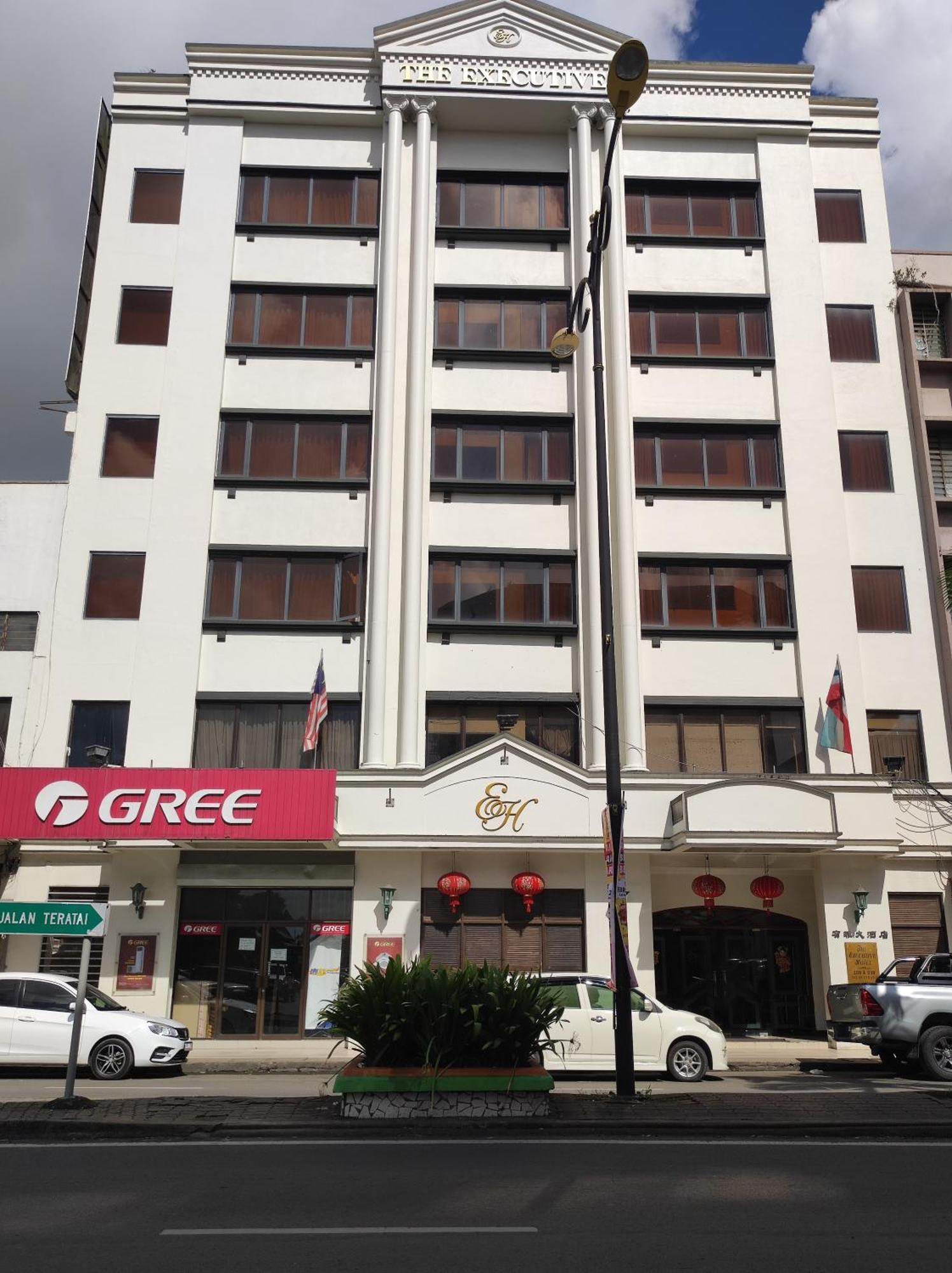 The Executive Hotel Lahad Datu Eksteriør bilde
