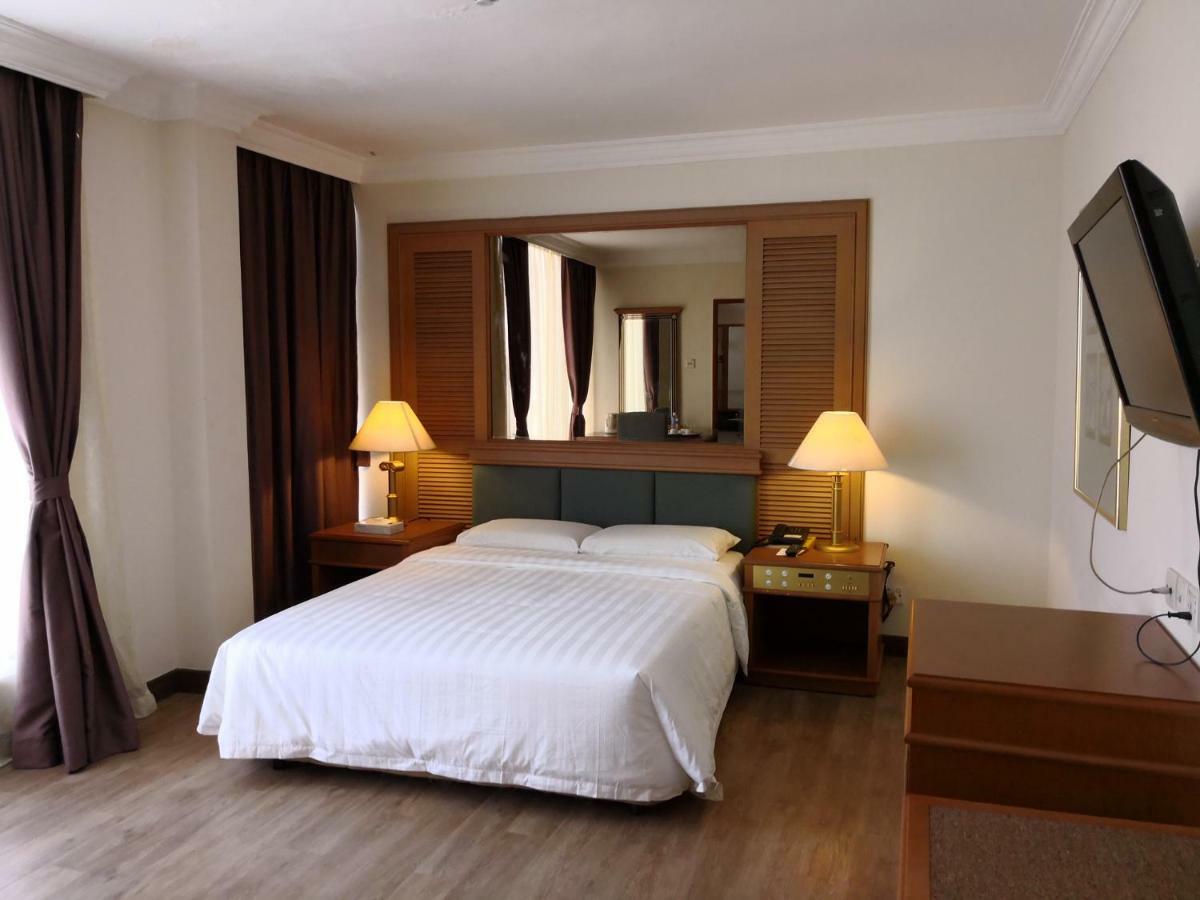 The Executive Hotel Lahad Datu Eksteriør bilde