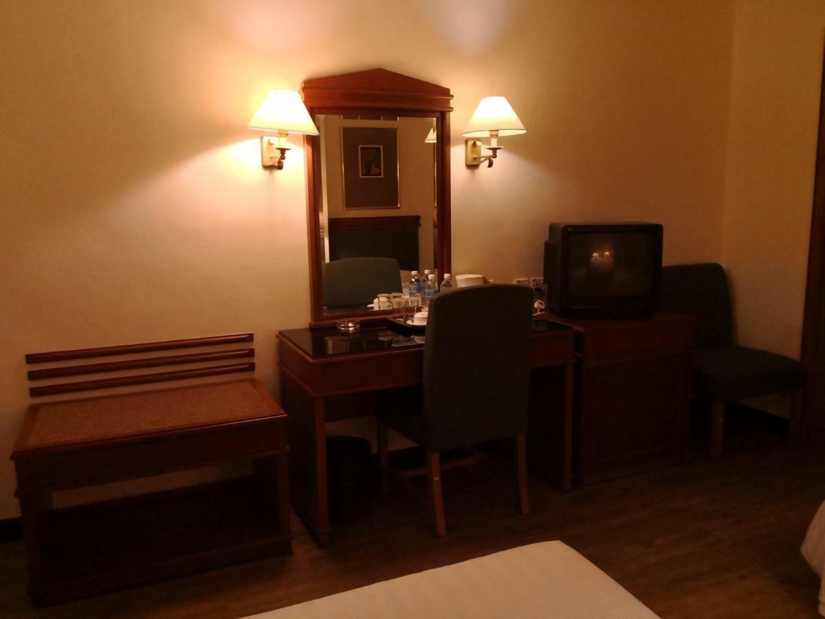 The Executive Hotel Lahad Datu Eksteriør bilde