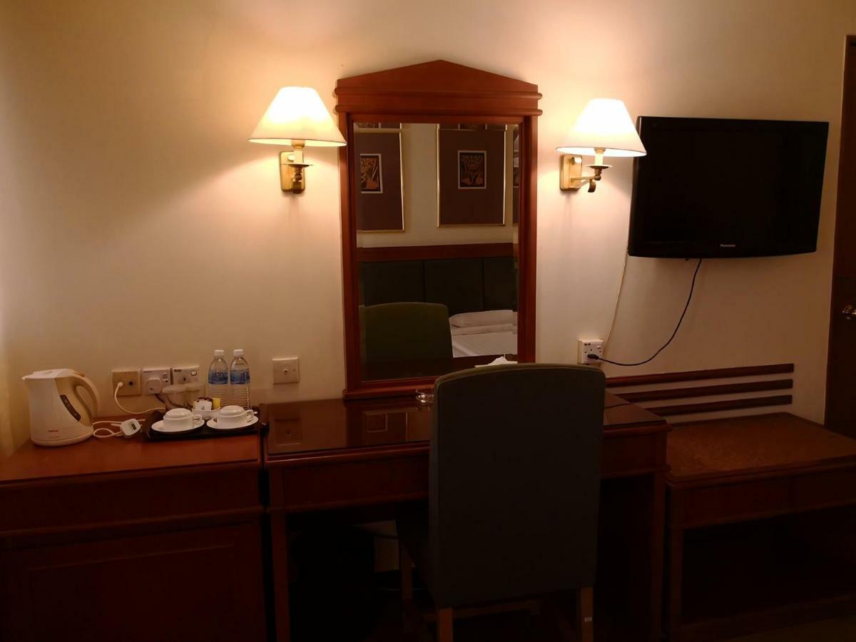 The Executive Hotel Lahad Datu Eksteriør bilde