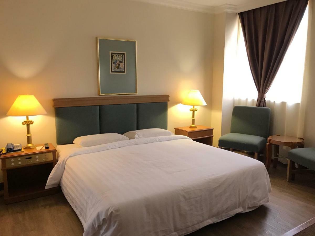 The Executive Hotel Lahad Datu Eksteriør bilde