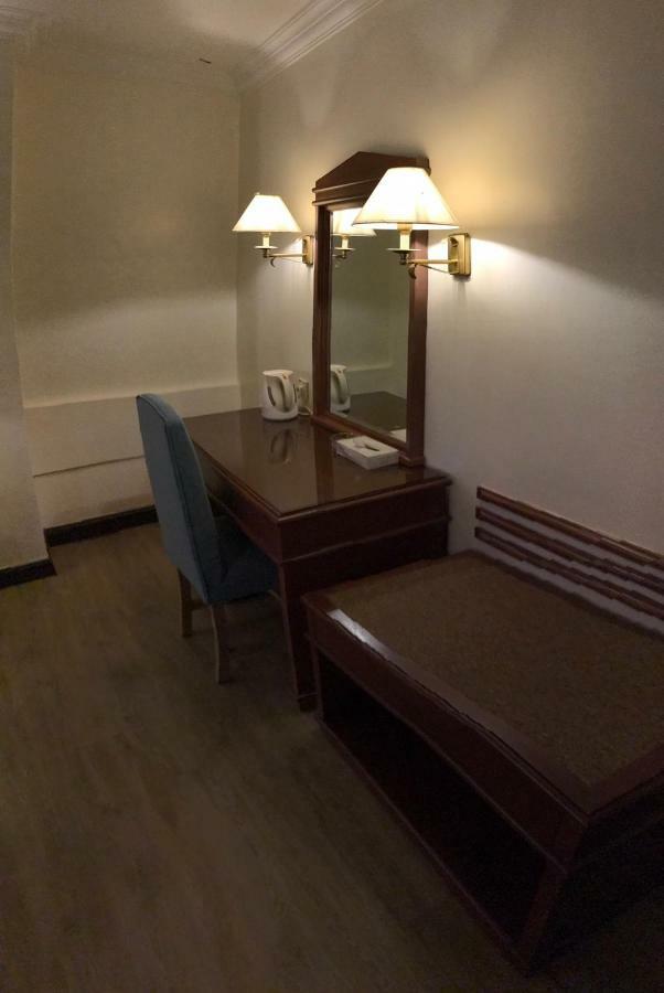 The Executive Hotel Lahad Datu Eksteriør bilde
