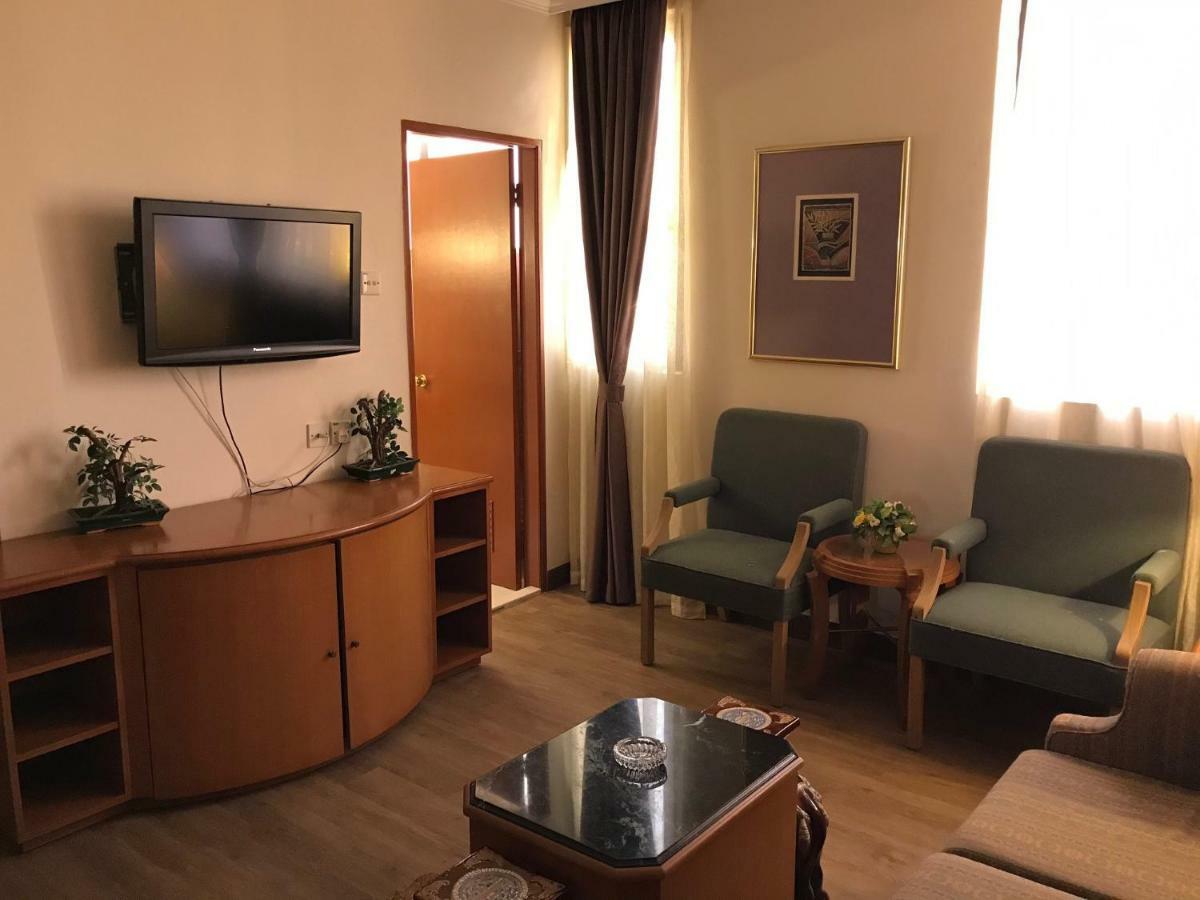 The Executive Hotel Lahad Datu Eksteriør bilde
