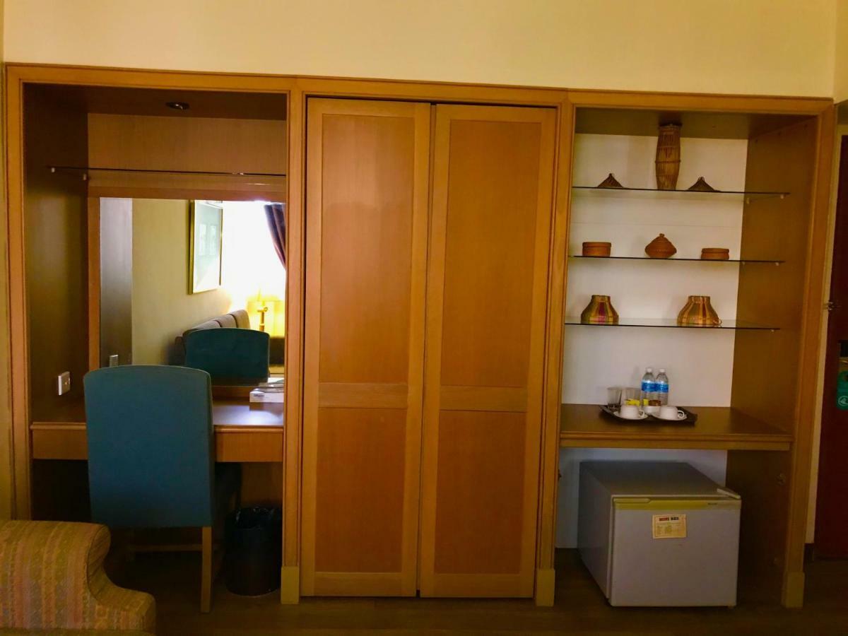 The Executive Hotel Lahad Datu Eksteriør bilde